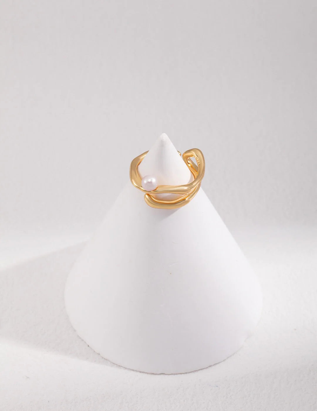 Modern Statement Pearl Ring